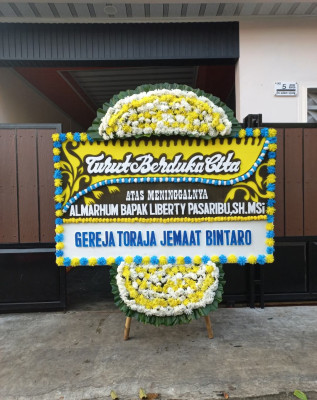 Papan Bunga Duka di Kembang